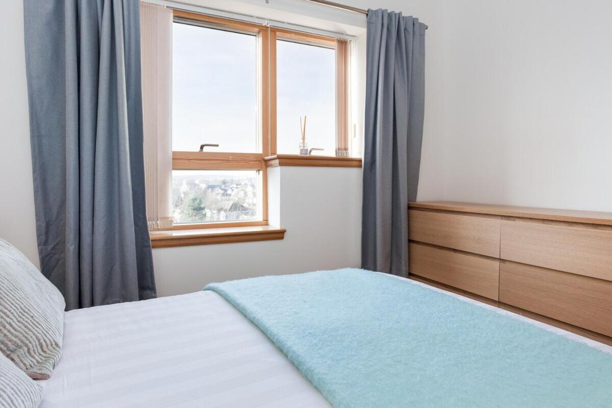 Executive 3 Bed Apartment 阿伯丁 外观 照片